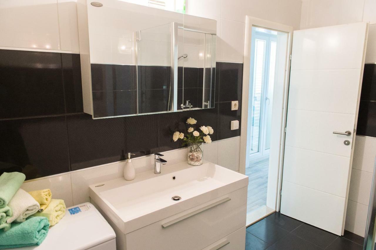 Apartments Cezar Rogoznica  Luaran gambar